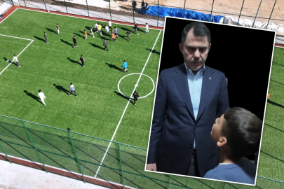 Bakan Kurum, Depremzede Hüseyin’in Halı Saha Hayalini Gerçekleştirdi