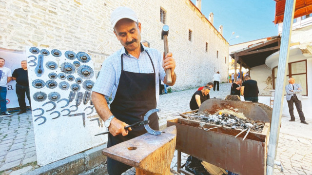 Esnek Mesai Modeli İçin Çalışmalar Hızlandı: Kaybolmaya Yüz Tutan Meslekler de Kapsama Alınıyor