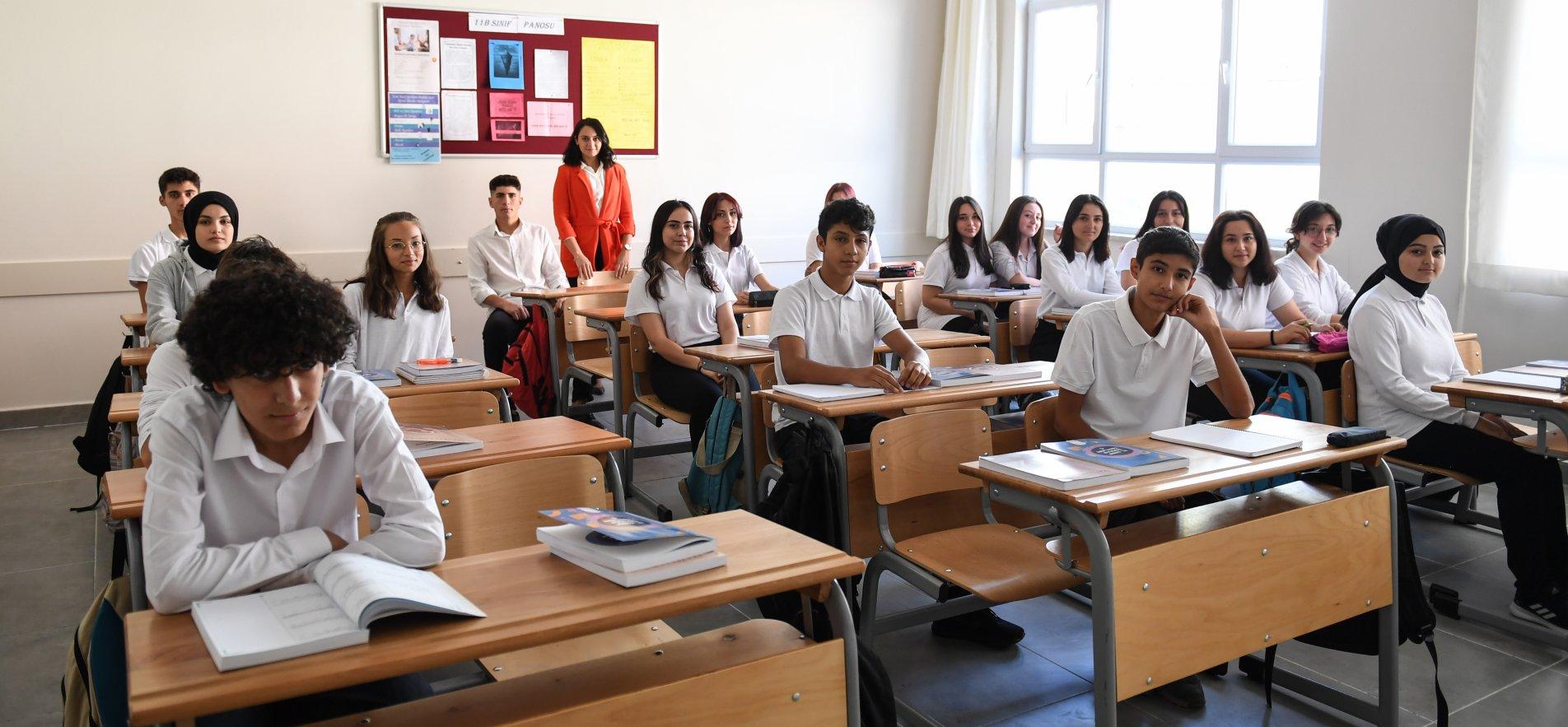 Zorunlu Eğitim Tartışması Büyüyor: Liseler Mecburi Olmasın mı?