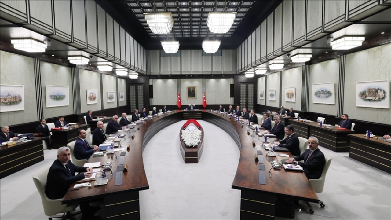 AK Parti’de Gözler Kabineden Çok Yeni Bakanlıklarda